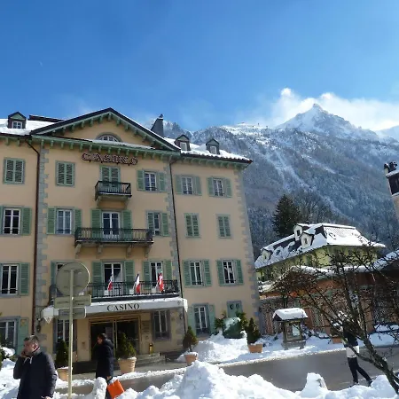 D'une A Mont Blanc Avec Magnifique Vue Sur La Montagne Balcon Amenage Et Wifi A 400 M Des Pistes * 샤모니